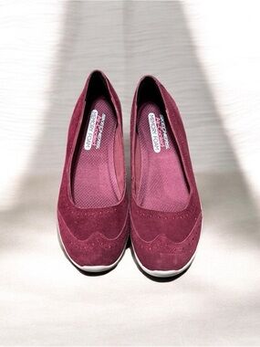 Skechers Women's Wine Slip-On Memory Foam Flats